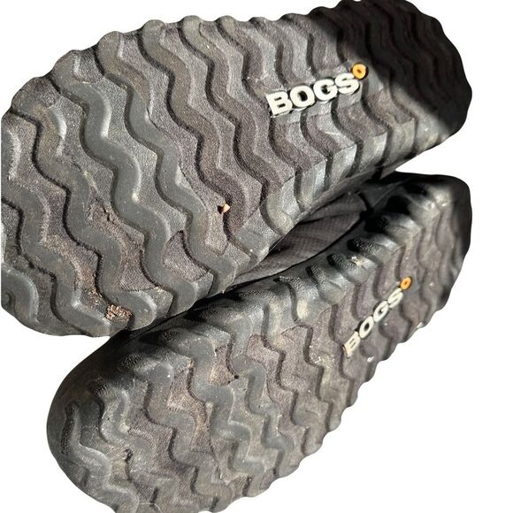 Black BOGS Winter Boots with Insulation and Rubber Sole - Picture 4 of 4